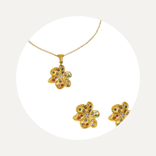 Découvrez la nouvelle collection Askha Jewelry : bijoux en acier inoxydable, designs modernes, durables et résistants à l’eau pour sublimer votre style.