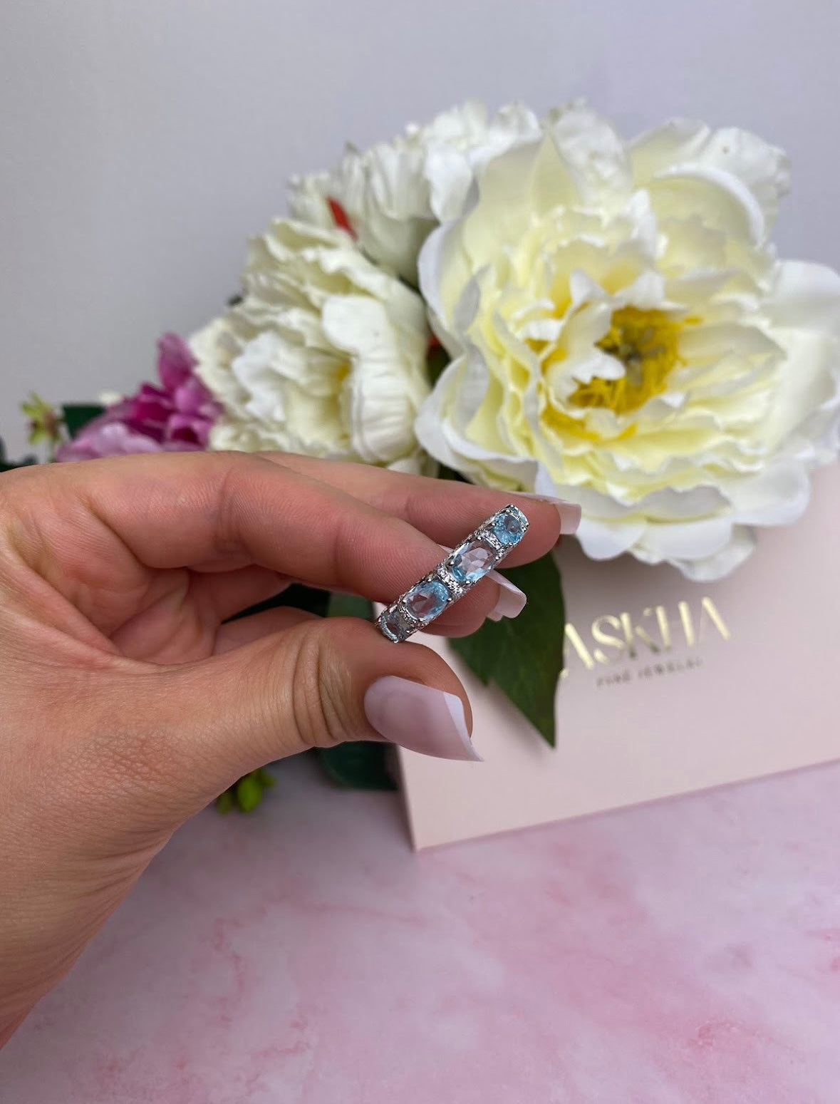 Ivy ring