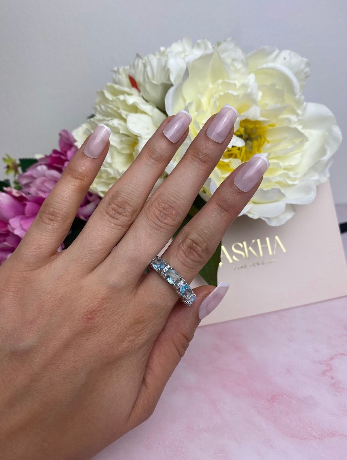 Ivy ring