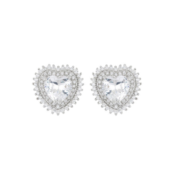 Ajoutez de l’éclat à votre style avec nos boucles d’oreilles en cœur : cristal lumineux bordé d’argent rhodié, montées sur acier inoxydable doré. Résistantes à l’eau et vendues par paires, elles incarnent l’élégance audacieuse.