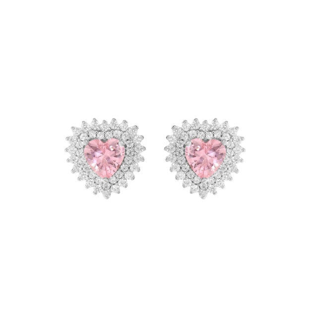 Craquez pour les boucles d’oreilles Kendall : en acier inoxydable doré, avec un cœur en cristal rose bordé d’argent rhodié. Résistantes à l’eau, vendues en paire, elles subliment vos tenues avec éclat et élégance.
